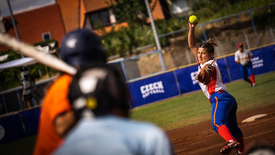 València se prepara para acoger la Copa Mundial de sófbol femenino