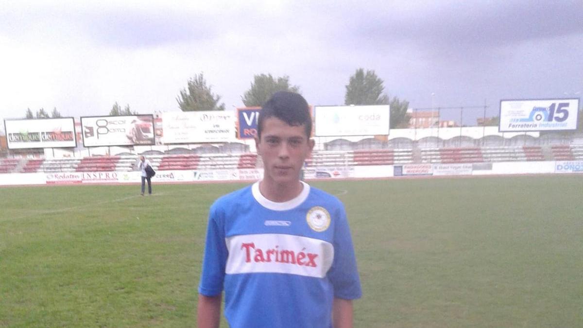 Pedro Porro, en su etapa como jugador de fútbol base en el Gimnástico Don Benito.