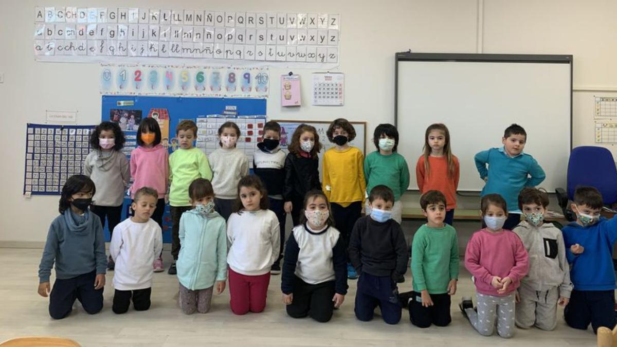 Los niños de infantil del colegio Ruiz-Tilve. | E. G. D.