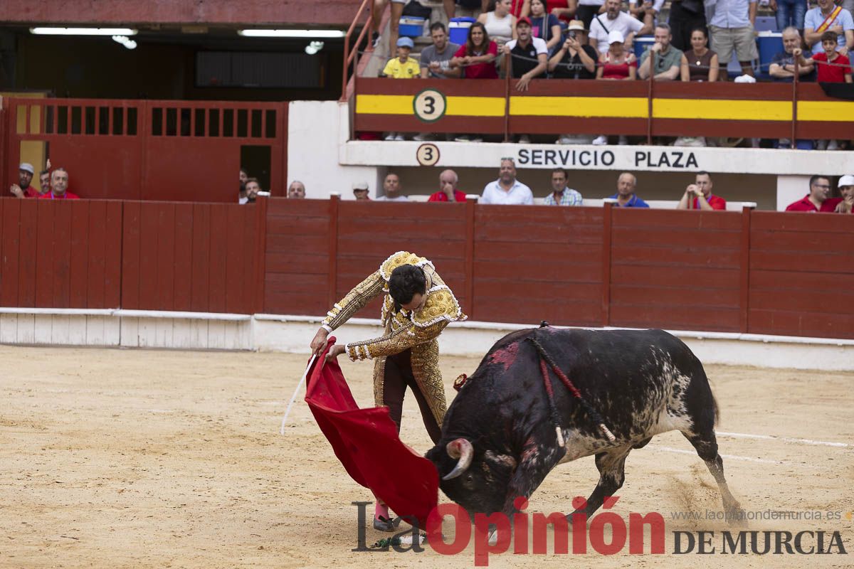 Tarde histórica en Abarán con la alternativa de José María Trigueros y el indulto de Tomás Rufo, junto a Castella salieron a hombros