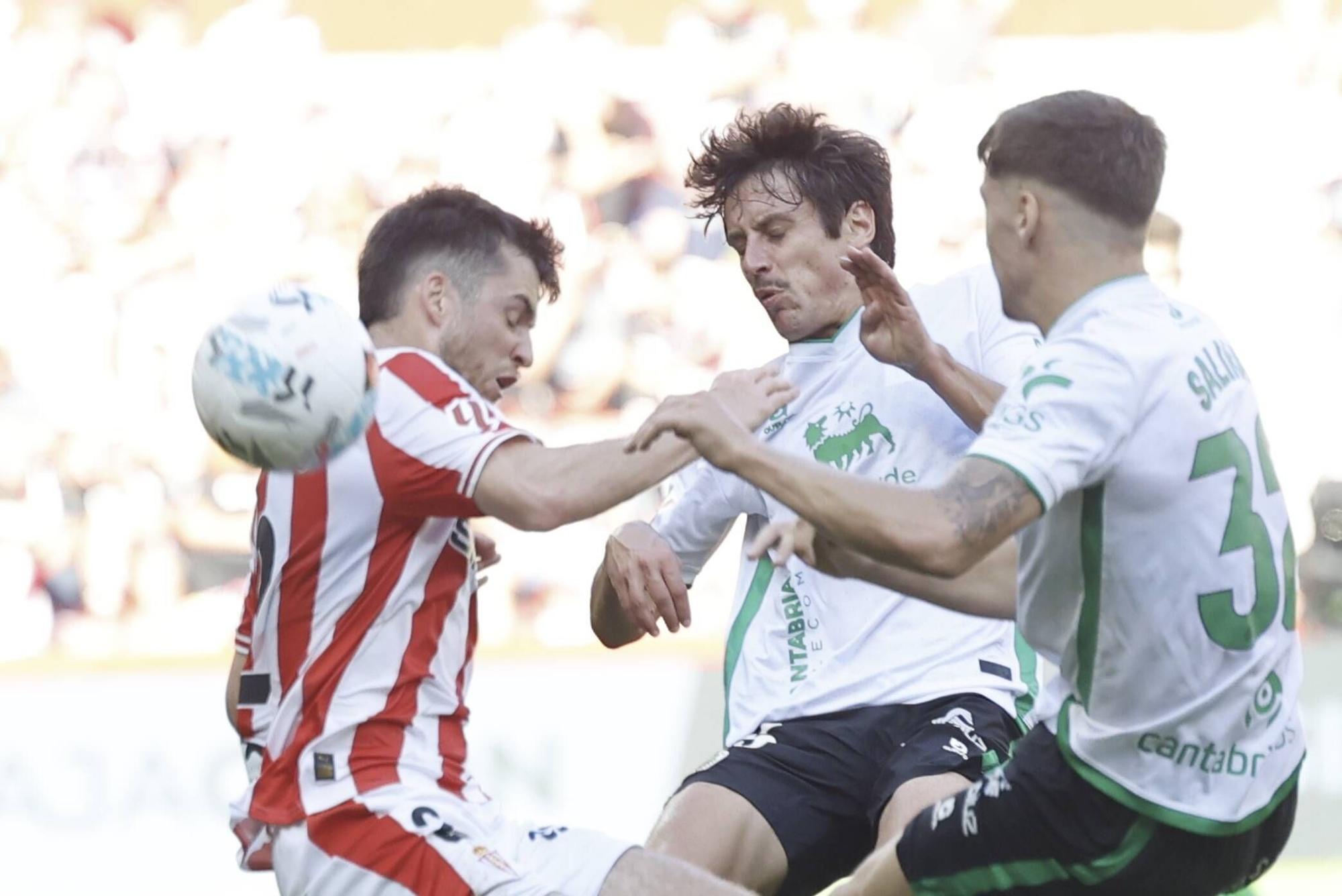 EN IMÁGENES: El partido del Sporting- Racing de Santander en El Molinón