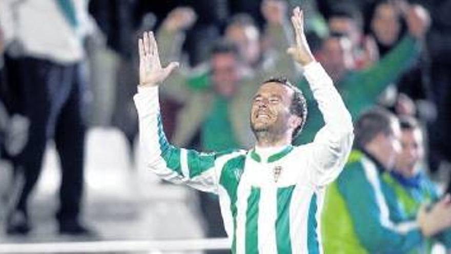 Un Córdoba mágico regresa a su senda y ningunea al Betis