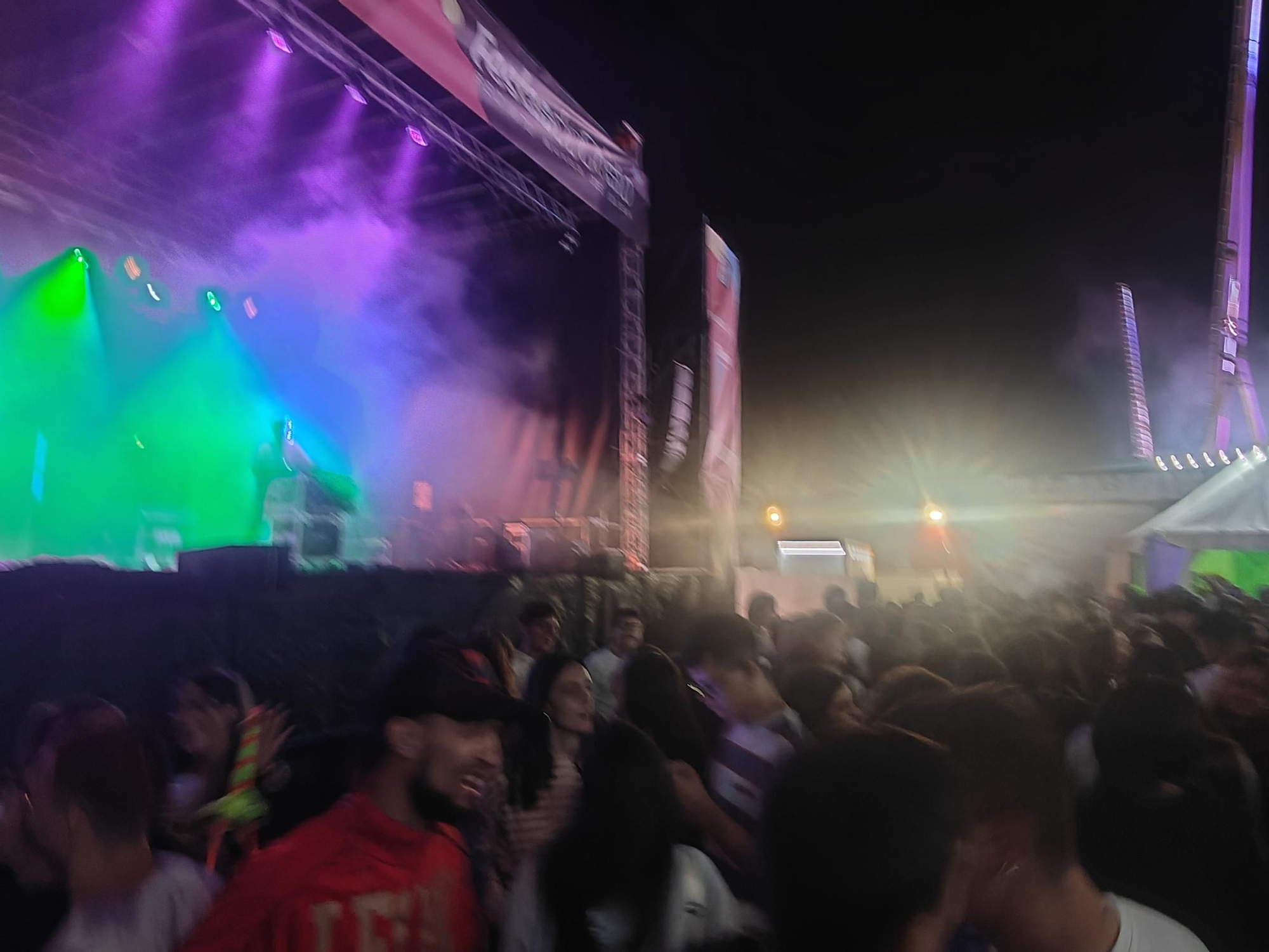 Dj Michi triunfa en el inicio de las Festas do Cristo de Cangas