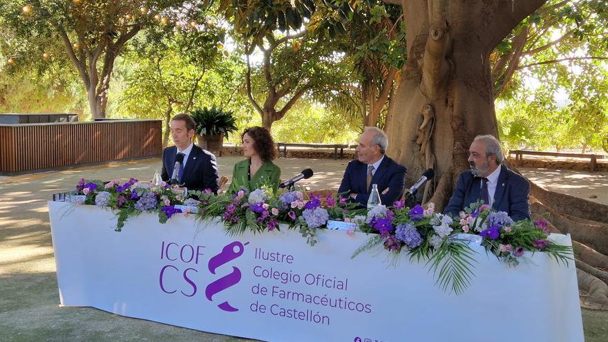 El colegio de farmacéuticos de Castellón celebra el día de su patrona con un homenaje a los profesionales más veteranos