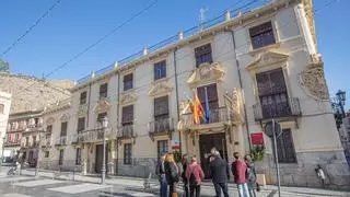 El Consell traslada a la Abogacía de la Generalitat la compra y uso por el Botànic de su sede en Orihuela