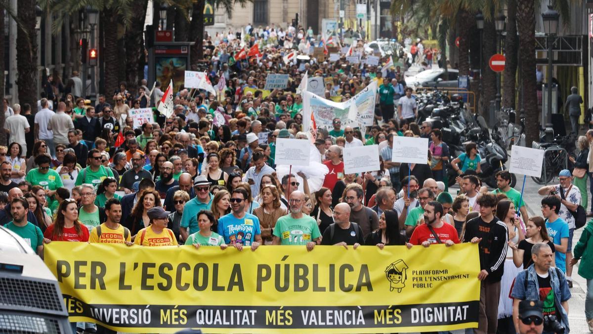 València. VLC. Manifestación de la tarde de la huelga general en la educación valenciana del 23 de mayo de 2024
