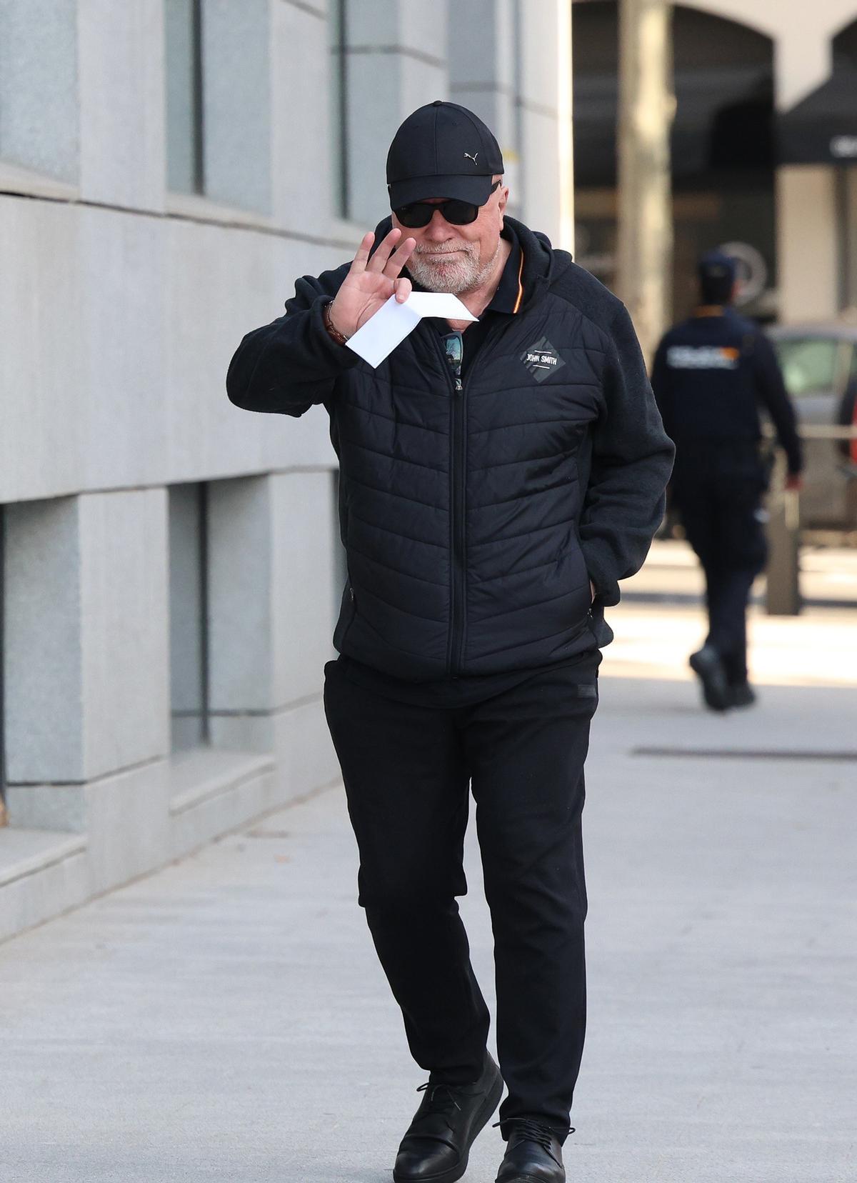 El comisario jubilado José Manuel Villarejo a su llegada a la Audiencia Nacional, a 24 de febrero de 2026, en Madrid (España)