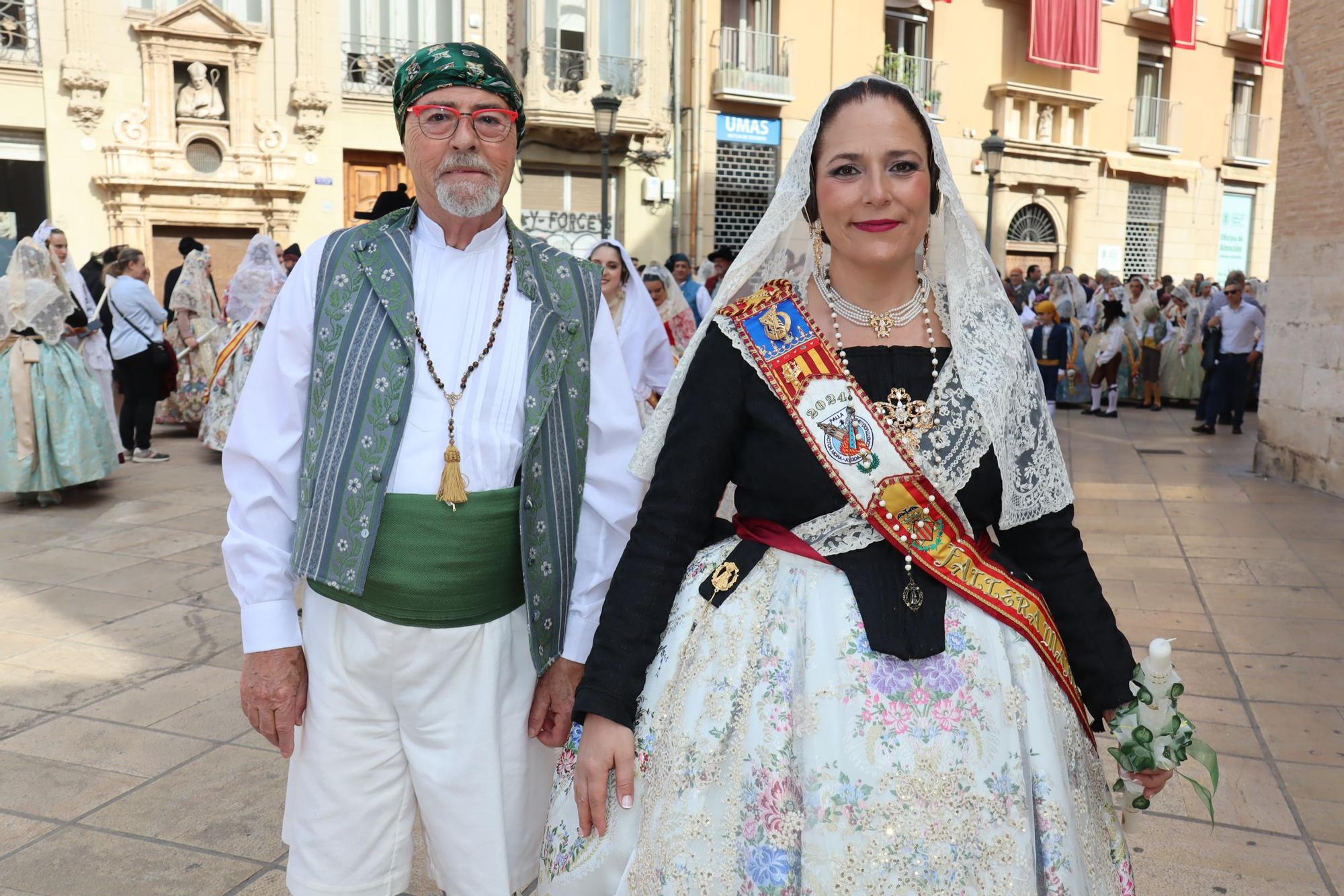 Las comisiones de falla en la Procesión de la Virgen (1/5)