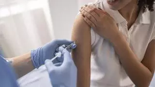 Las vacunas no son solo cosa de niños: ¿por qué hay que vacunarse a lo largo de la vida?