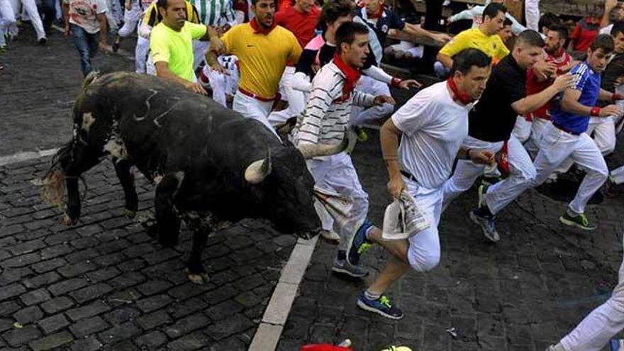 Herido leve un ovetense en el sexto encierro de sanfermines