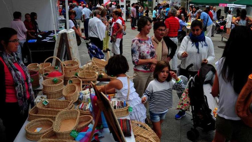 La Festa do Voluntariado lleva celebrándose quince años en Vilagarcía. // Iñaki Abella