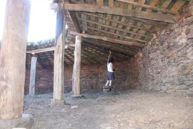 Villanueva de Valrojo recupera sus tradicionales corralones