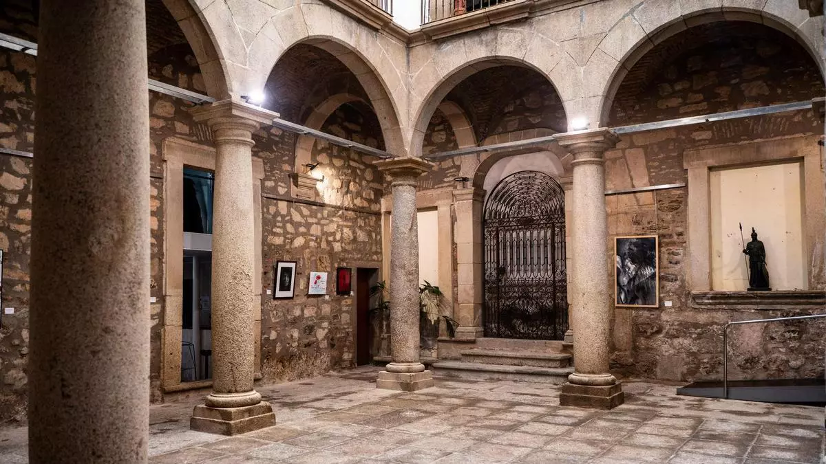La segunda vida del Palacio de Camarena en Cáceres: de casa-fortaleza a sede de arquitectos