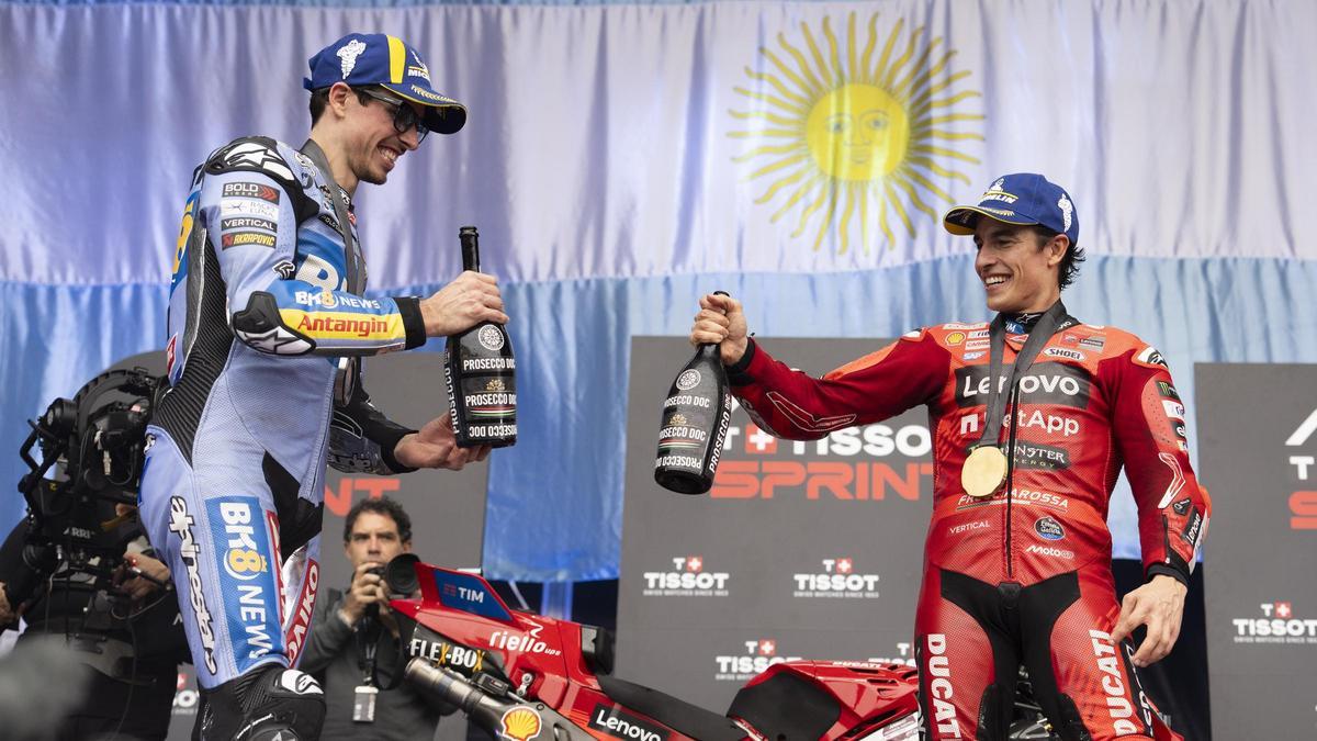 Àlex y Marc Márquez celebran un nuevo doblete familiar en Argentina.