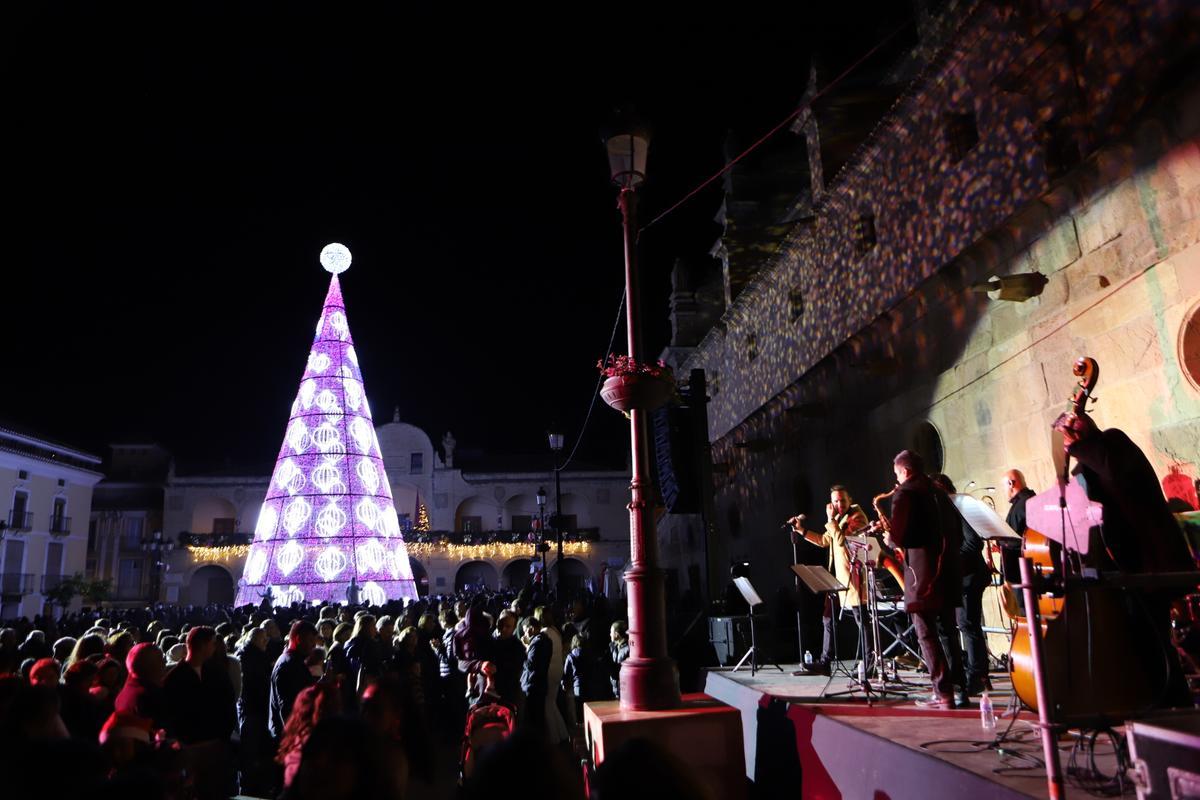Un concierto marcaba el final del encendido lorquino.