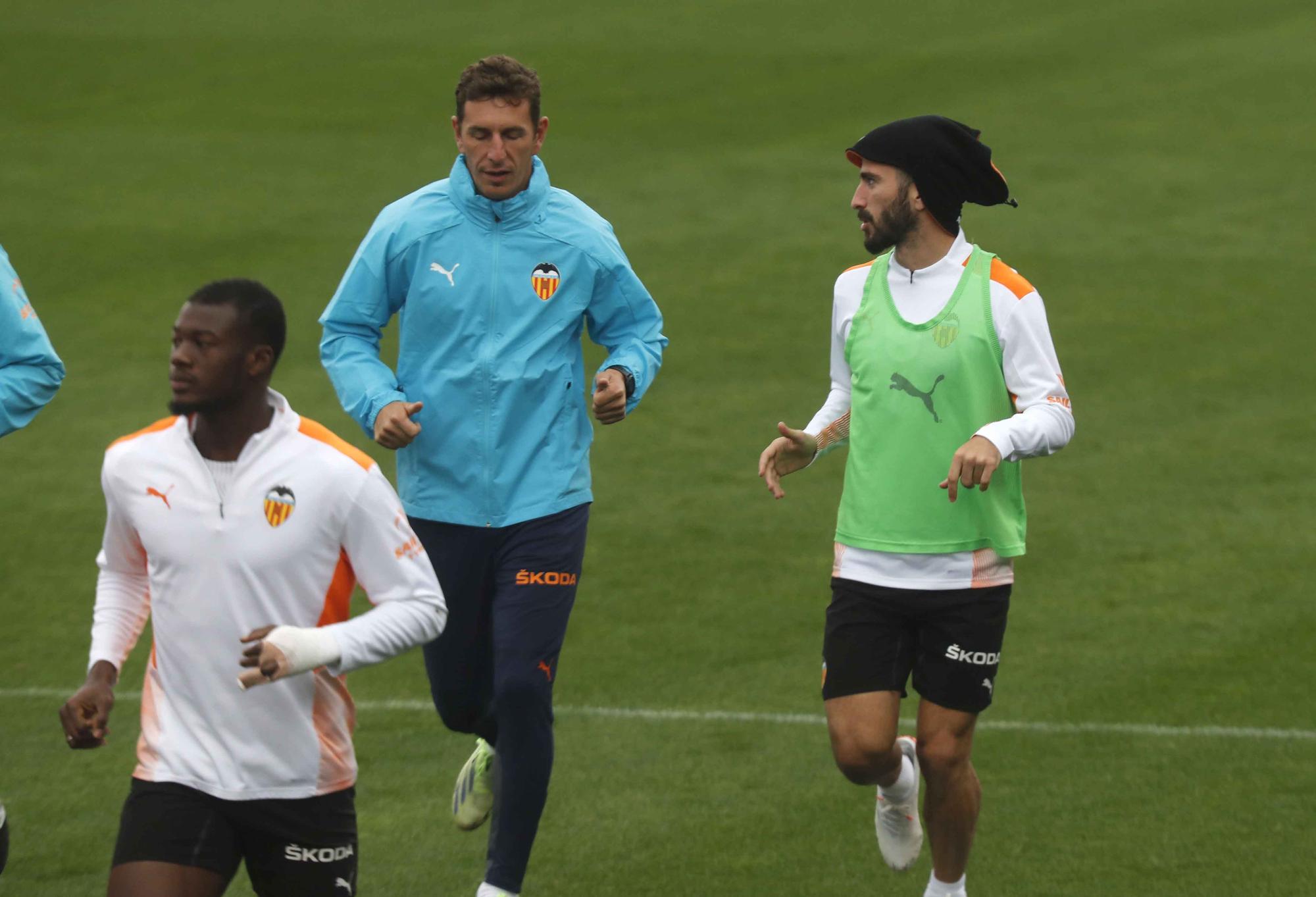 Última sesión antes del partido frente a la Real Sociedad para el Valencia