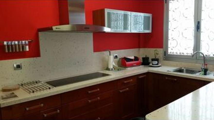 1.000 € Alquiler de piso en Tamaraceite-San Lorenzo-Casa Ayala (Las Palmas G. Canaria) 90 m2, 3 habitaciones, 2 baños, 11 €/m2...