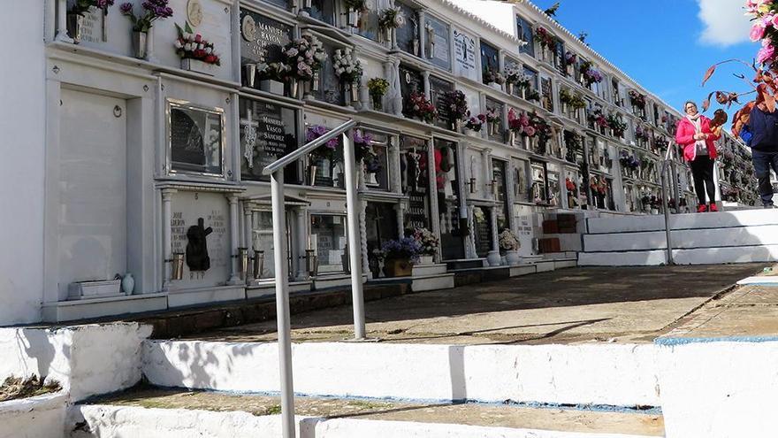 El cementerio de Monesterio reabre con horario especial durante el estado de alarma