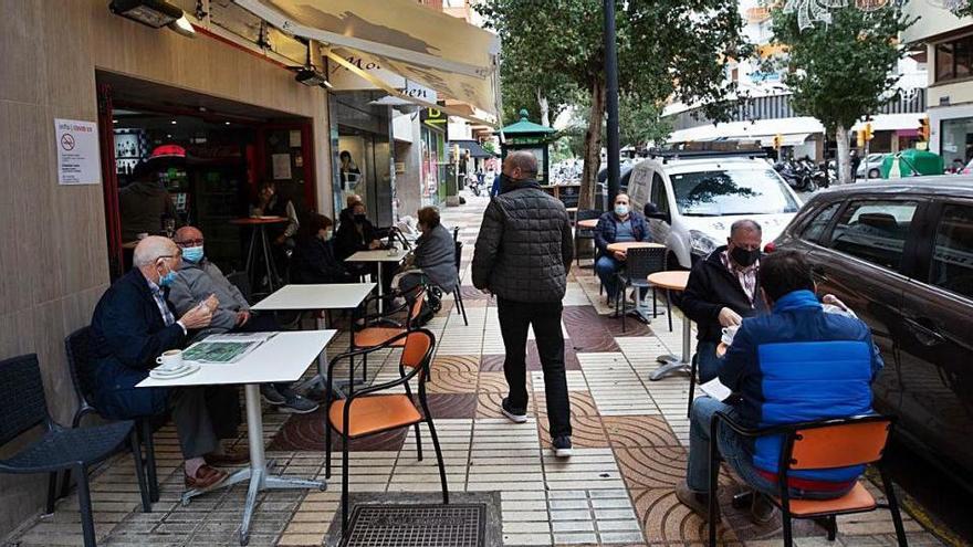 Los bares, cafeterías y restaurantes podrán poner purificadores de aire en el interior.