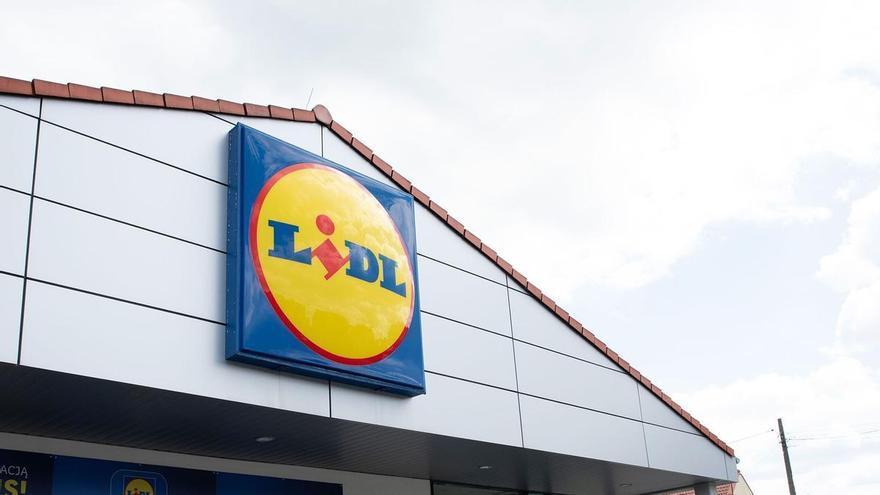 Vídeo: Mañana se esperan colas kilométricas en Lidl para conseguir el toldo de terraza que se instala sin obra más barato del mercado