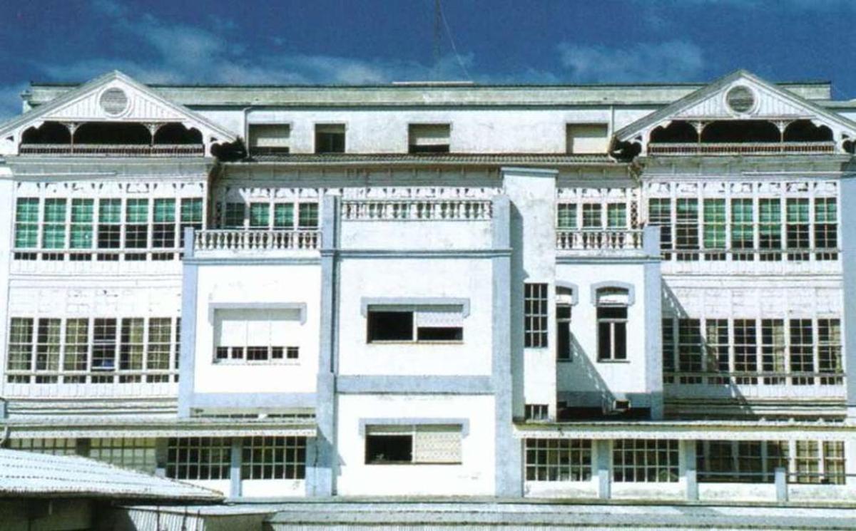 El edificio de lujo por el que se tiró el asilo de Adelaida Muro, con la mitad de pisos vacíos