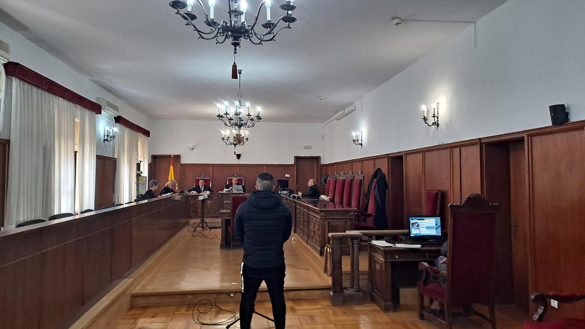 El acusado, este martes, durante el juicio en la Audiencia Provincial de Badajoz.