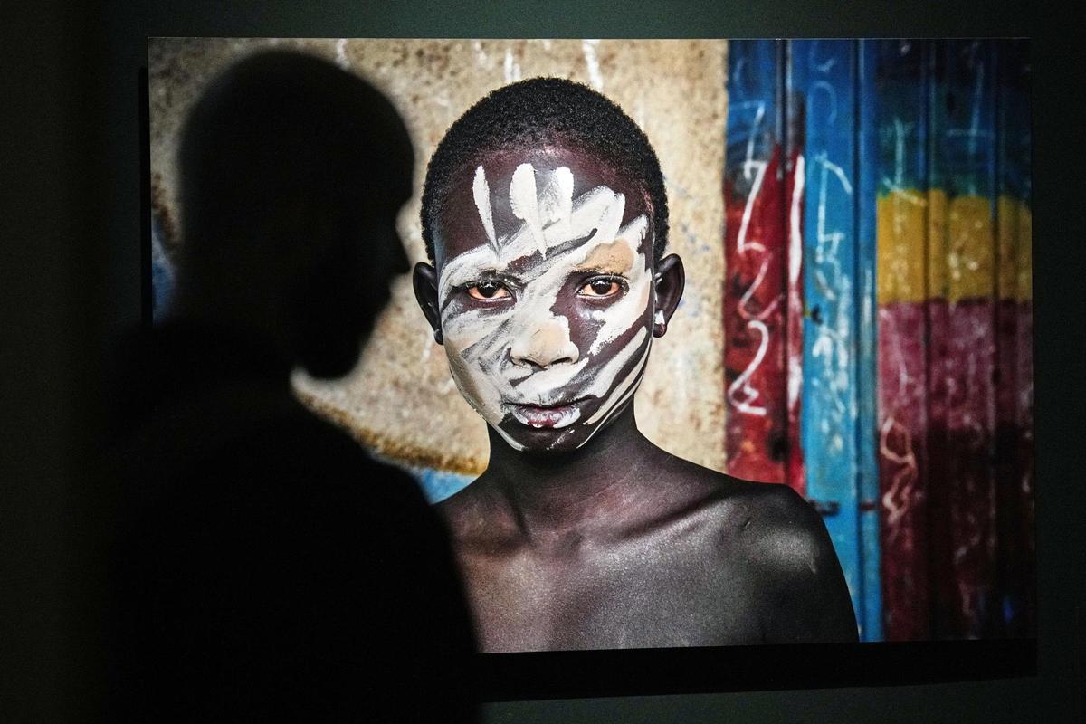 Exposición del fotógrafo Steve McCurry en el Palau Martorell de Barcelona