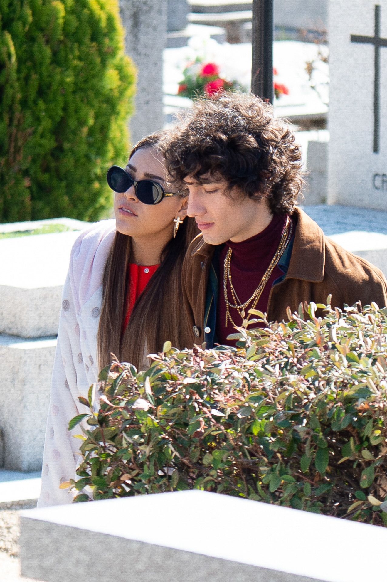 Danna Paola y Jorge López durante el rodaje de 'Élite'