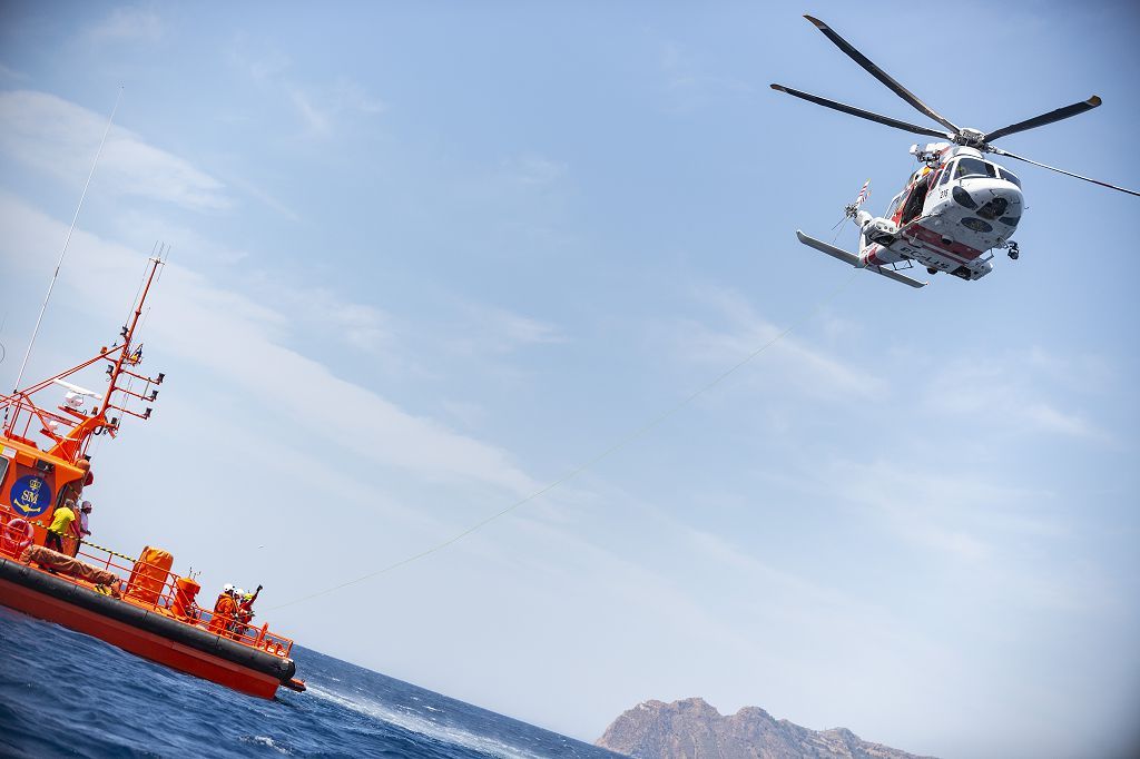 Simulacro rescate Salvamento Marítimo y cruz roja