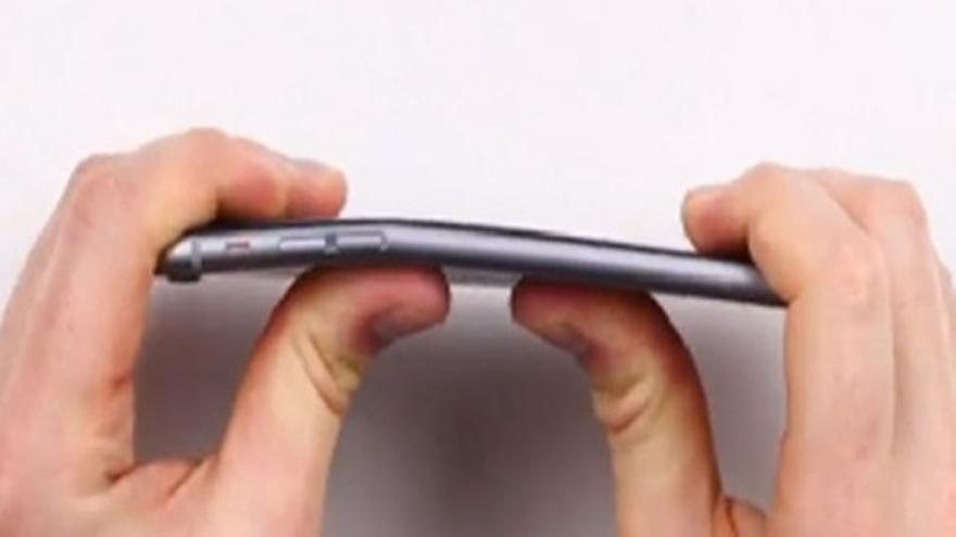 El iPhone 6 que se dobla hierve en las redes sociales