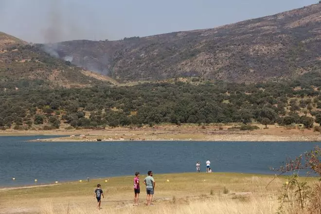 FOTOGALERÍA | Las imágenes del tercer día del incendio en Jarilla