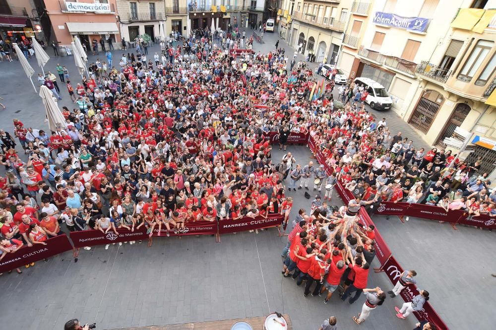 Celebració de l'ICL Manresa a la plaça Major