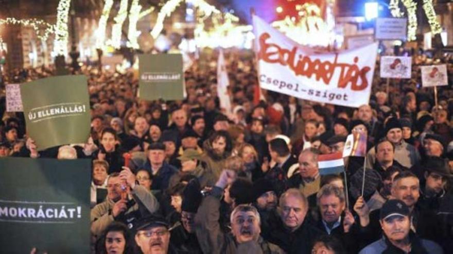 Manifestaciones en Hungría contra la nueva Constitución