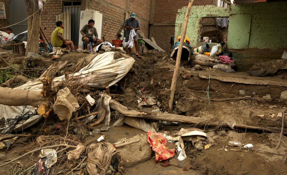 Las inundaciones dejan decenas de muertos y miles de damnificados en Perú.