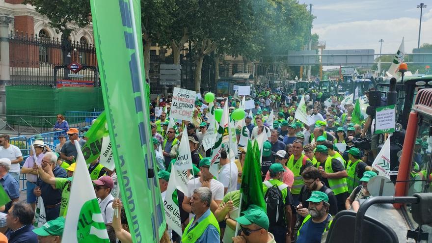 Centenars de pagesos de Catalunya es manifesten a Madrid per reclamar ajuts per la sequera