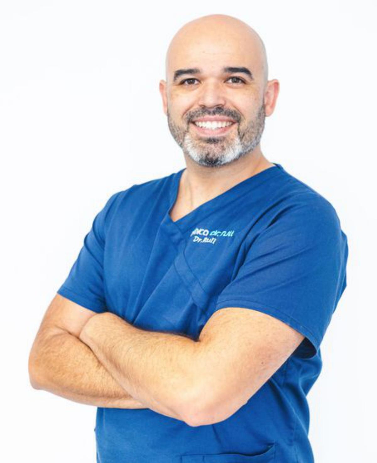 José Luis Rull Rivera
Director. Especialista en estética dental, endodoncia, periodoncia e implantes. | FOTOS: MARTA ROJO