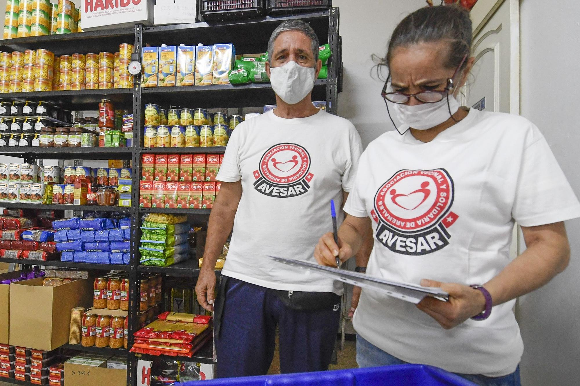 Avesar inicia una recogida de alimentos solidaria en Arenales