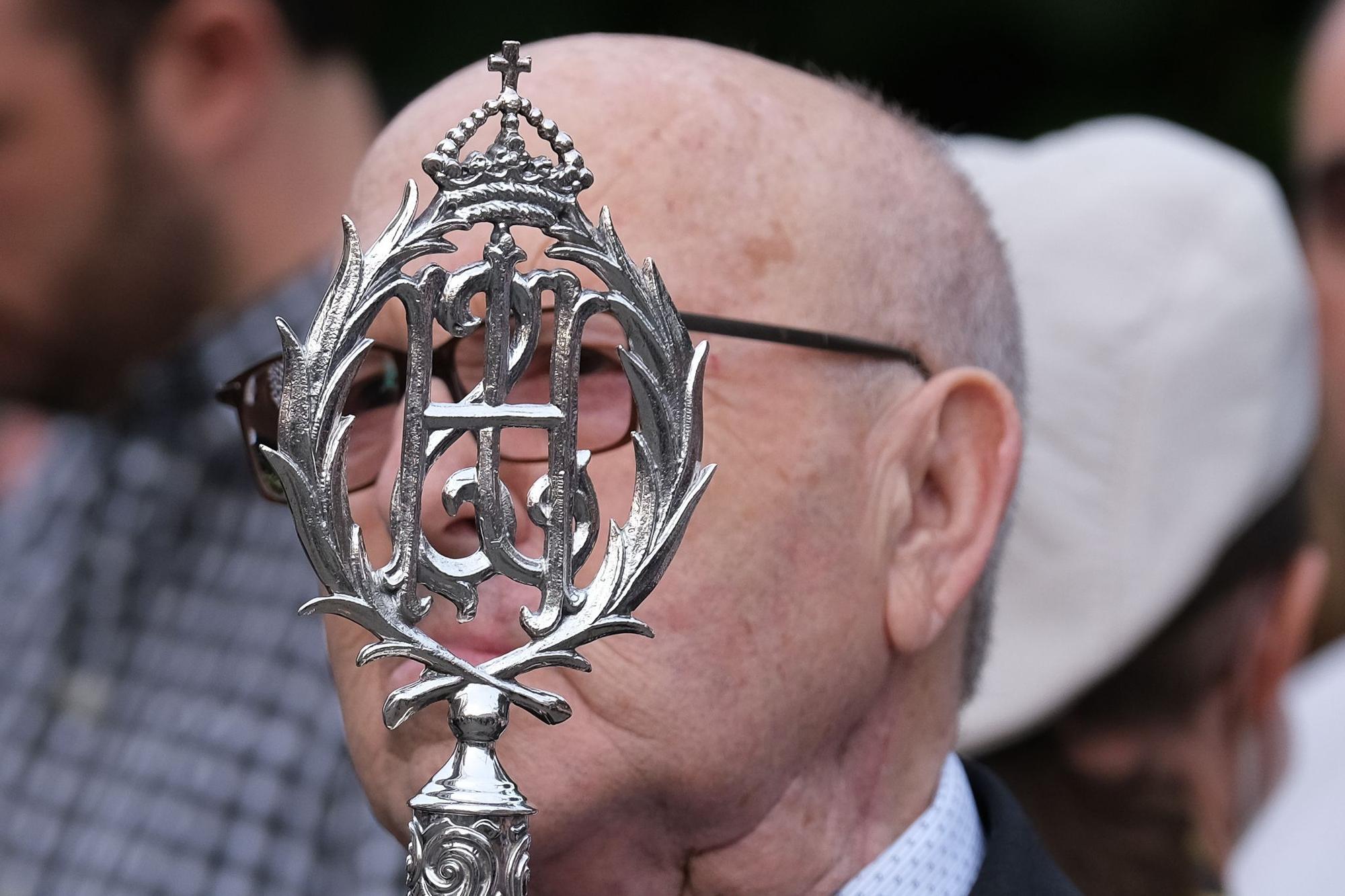 Procesión extraordinaria de la Virgen del Amparo por su 75 aniversario