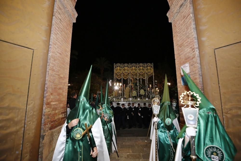 Domingo de Ramos: Procesión de Las Mantillas en Torrevieja con Nuestra Señora de La Esperanza y de La Paz