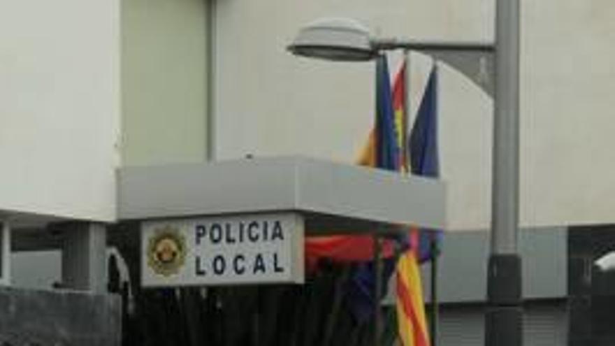 Almoradí archiva 11 expedientes disciplinarios abiertos a cinco policías del sindicato SPPLB