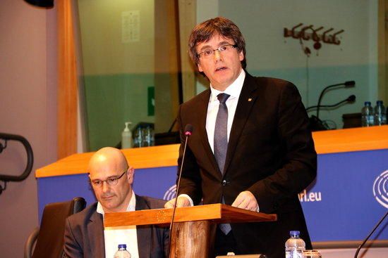 Discurs de Puigdemont, Junqueras i Romeva al Parla