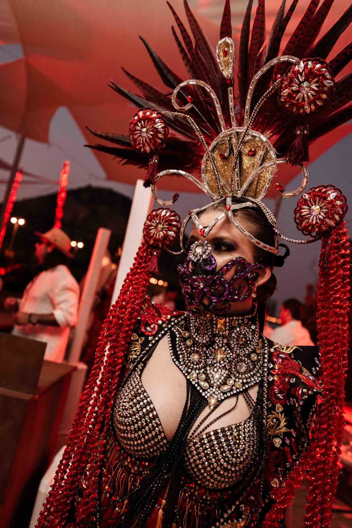 Puntapiedra reabre sus puertas con la fiesta que marca el inicio del verano 2025 en Alicante