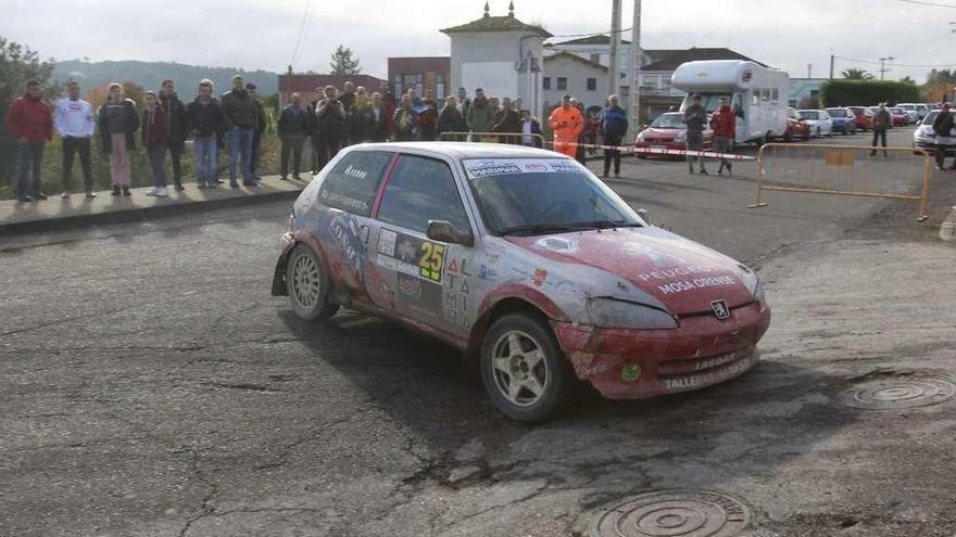 Uno de los participantes en el rallymix de Barbadás. // Jesús Regal