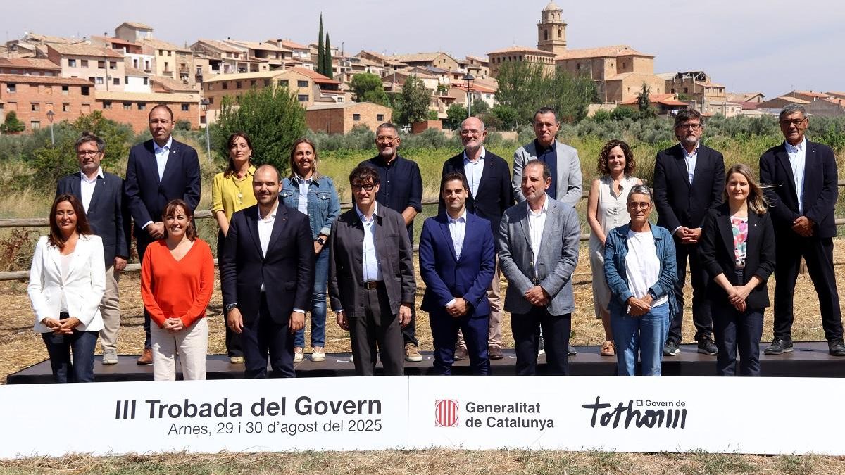 Illa receta gestión y "moderación" en un curso político en el que espera el regreso de Puigdemont
