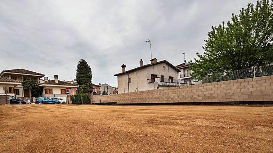 El solar al carrer Santa Bàrbara.