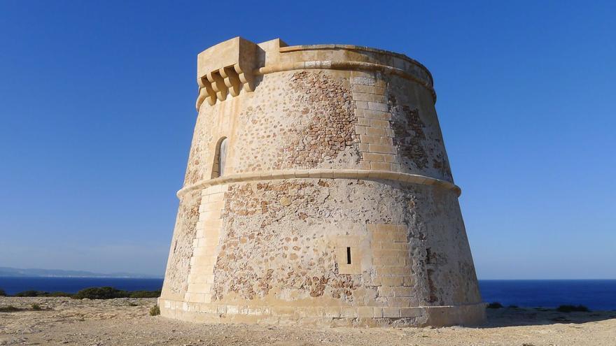 Imaginario de Ibiza | Torre de Punta Prima, la atalaya de Sant Ferran