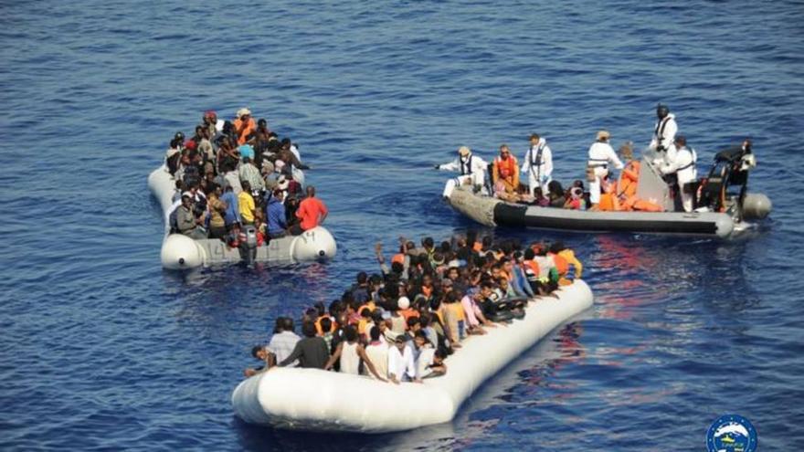 Así maltrata la Marina libia a los inmigrantes en el mar