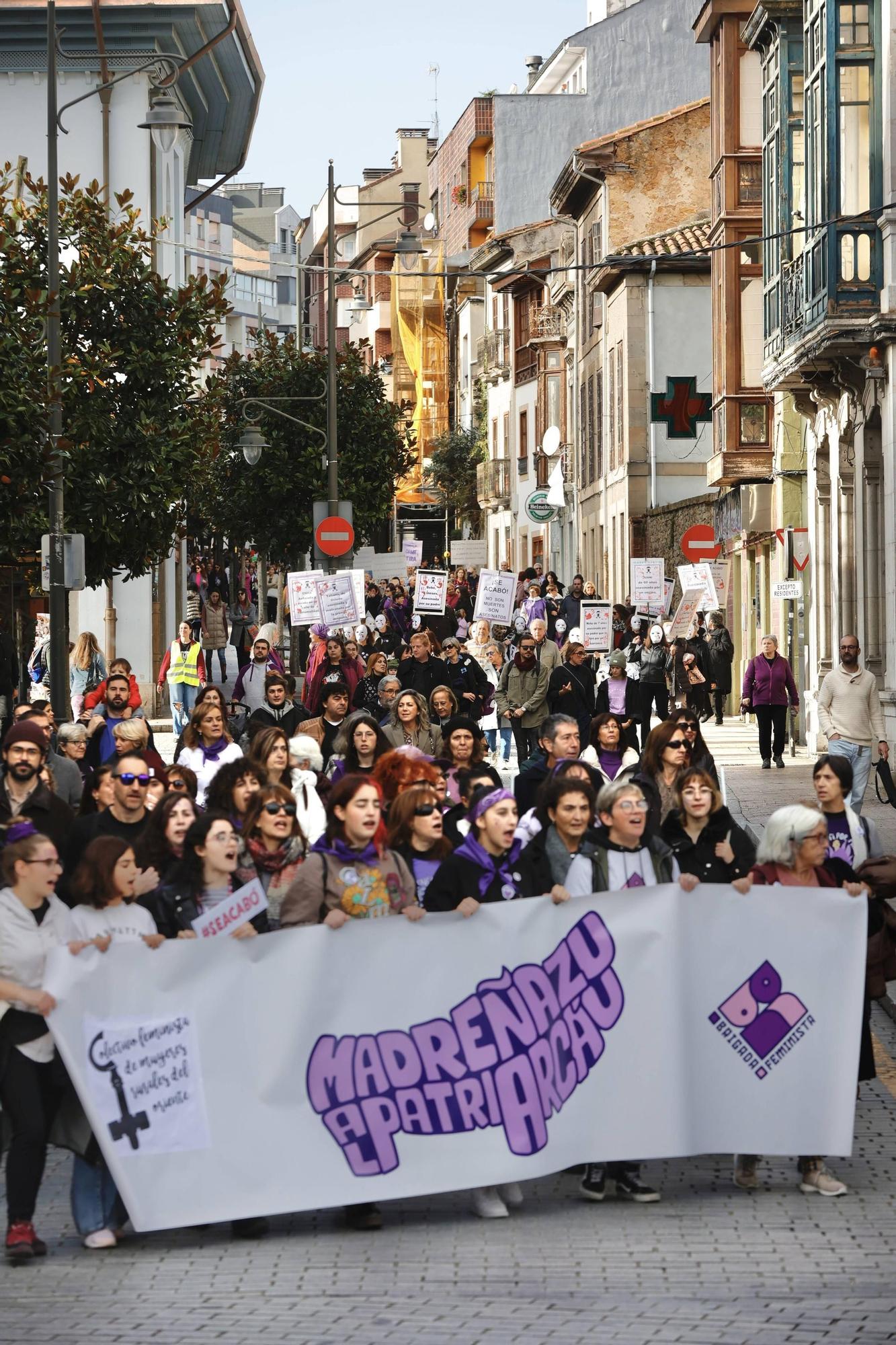 Así fue la manifestación del 25N en Pola de Siero