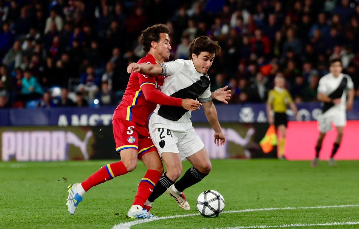 Carlos Espí aferra al Levante UD a la permanencia tras la victoria contra el Getafe en el Ciutat