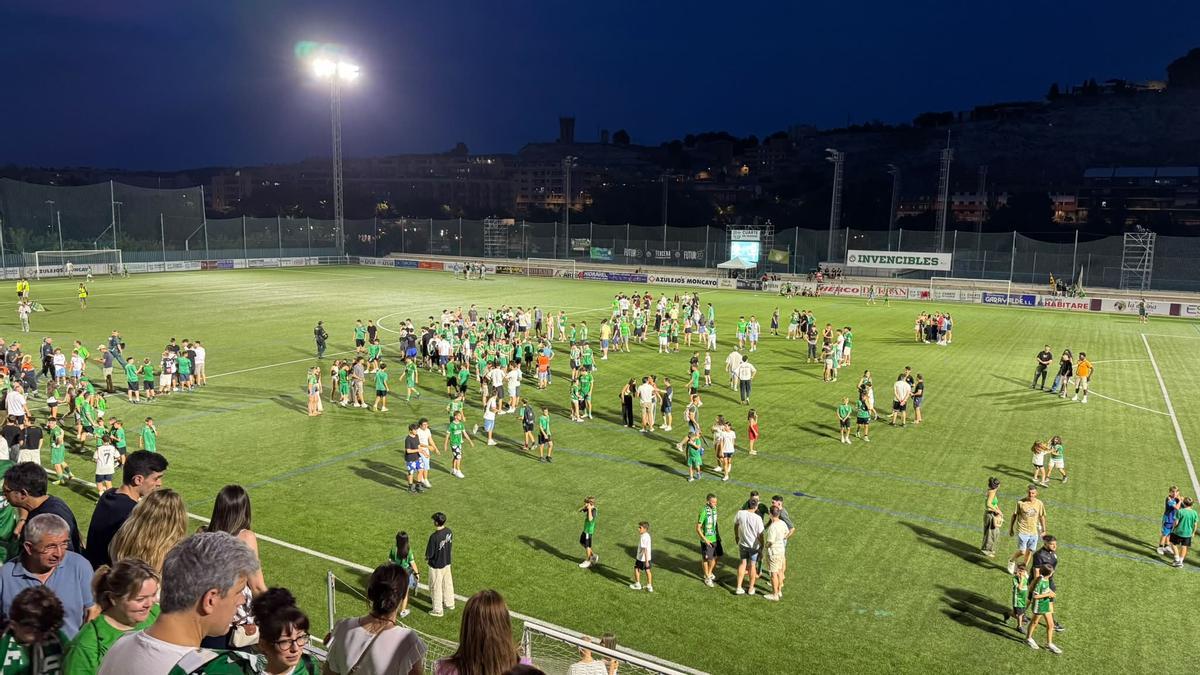 El estadio Juan Guerrero 'El Lobo', tras el empate del Cuarte y el ascenso del Badajoz.